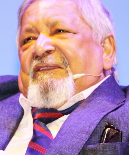 vs_naipaul_2016_dhaka_cropped.jpg