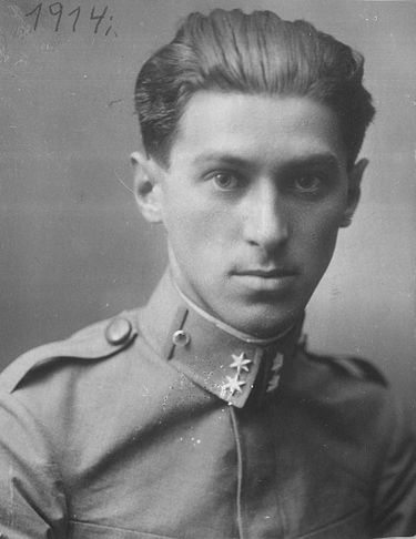 375px_milos_crnjanski_1914.jpg