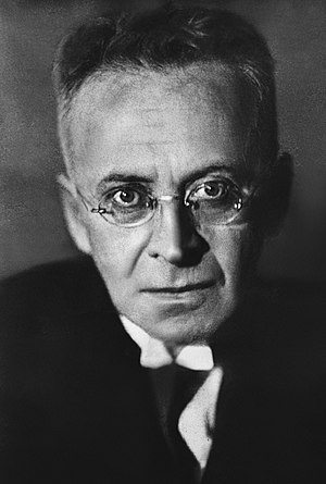 300px_karl_kraus.jpg