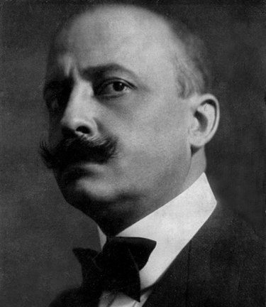 375px_marinetti5.jpg
