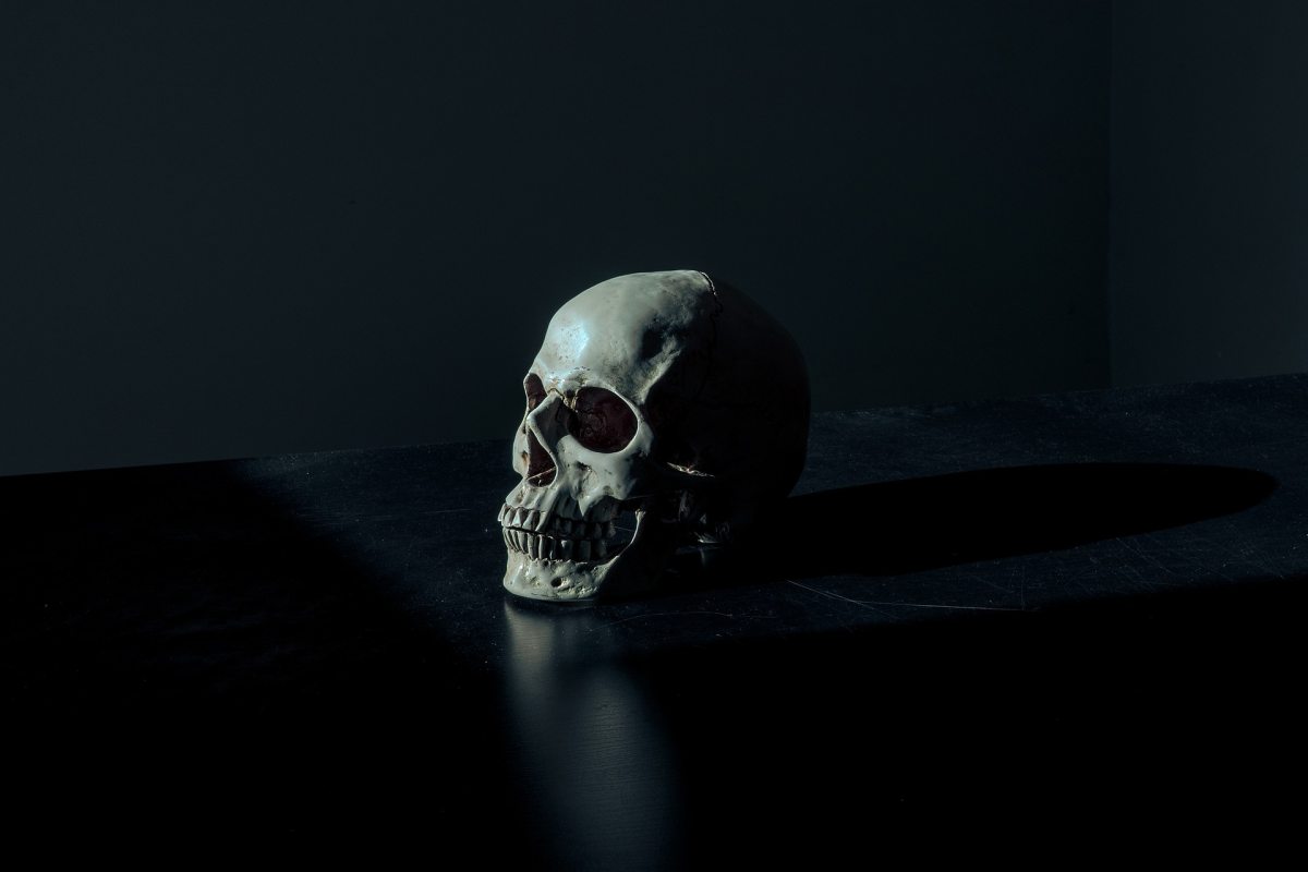 creepy_1867707_1920.jpg