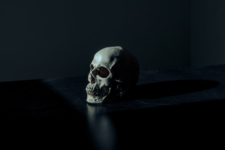 creepy_1867707_1920.jpg