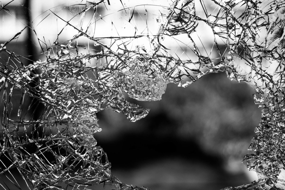 glass_984457_1920.jpg