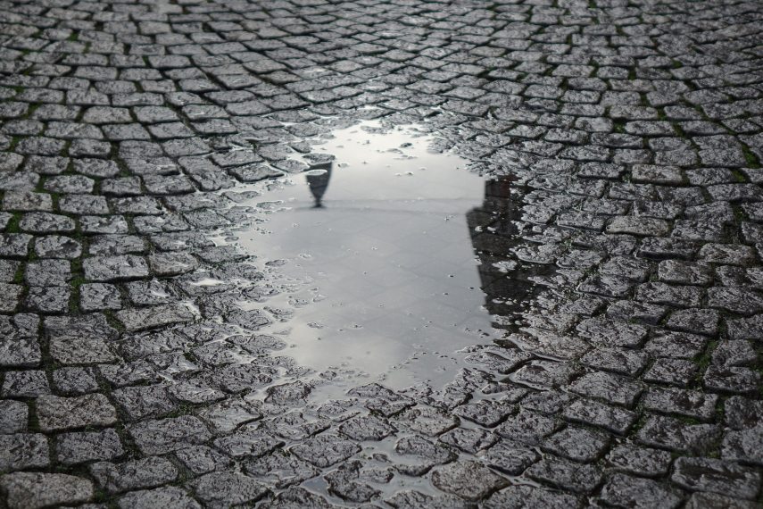 puddle_4695379_1920.jpg