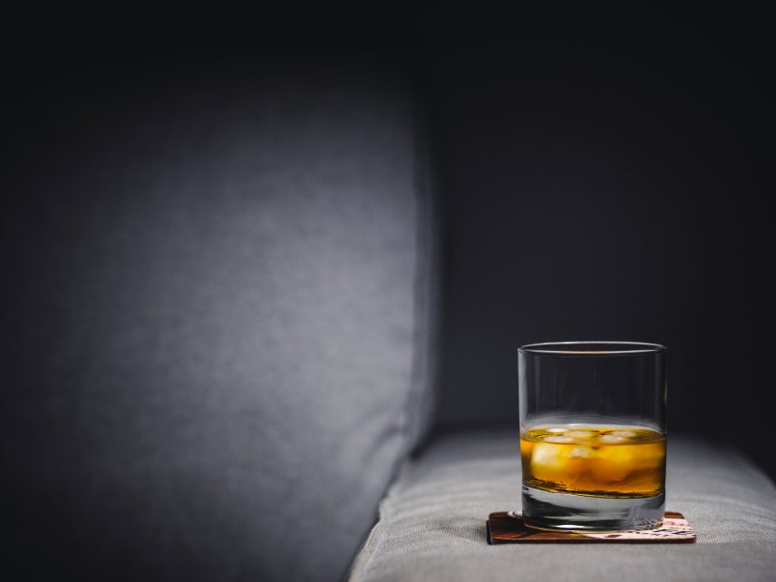 cold_glass_ice_drink_darkness_lighting_974038_pxherecom.jpg