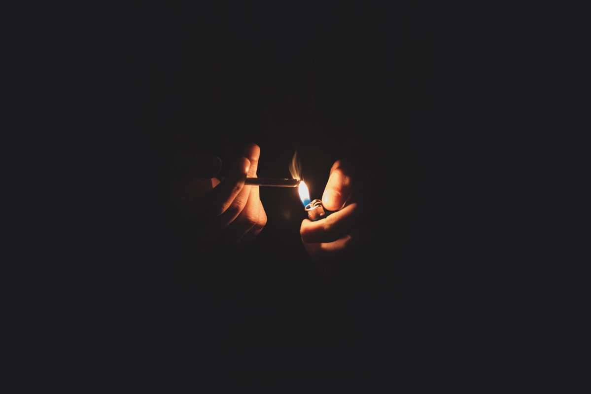 sparkler_dance_flame_fire_darkness_black_93877_pxherecom.jpg